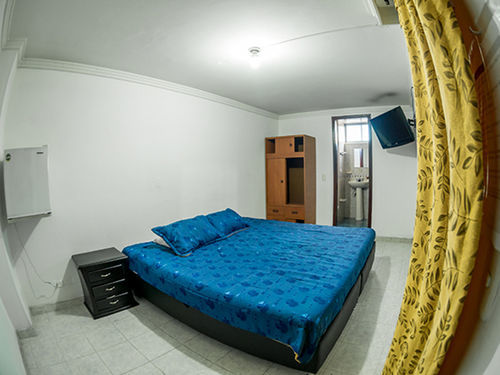 酒店 Hotel Elegant Suite 2*